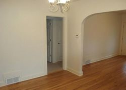  E 219th St