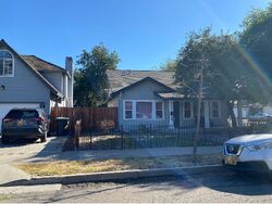  W Walnut St