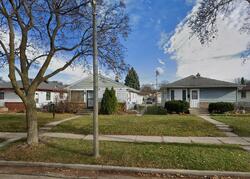  N 75th St