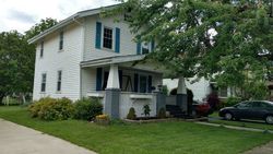 E Walnut St