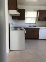 Riverbank Dr