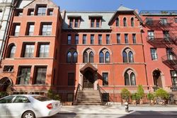  E 17th St Apt 1