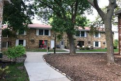  Cedar Lake Rd S Apt 3