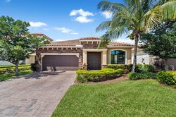  Willow Cove Ln