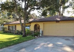  Lakeside Woodlands Dr