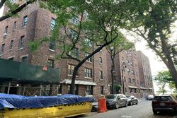  Grace Ct Apt 2v