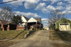  Siebern Ave