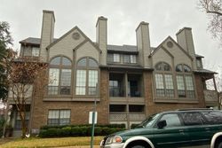  Holland Ave Apt 11
