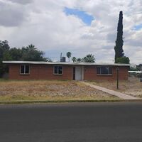  E Blacklidge Dr