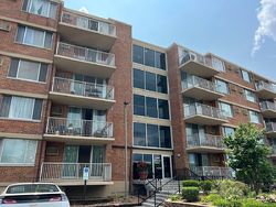  S Stewart Ave Apt 1m