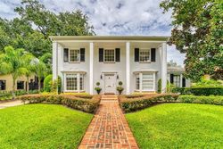  Country Club Dr