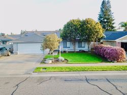  E Eastbrook Ave