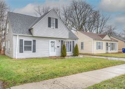  Sobieski Ave