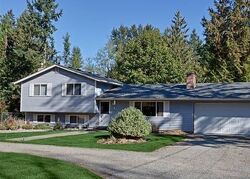  120th Ave E