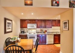  River Glen Dr Unit 17