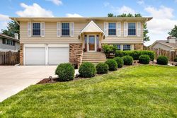  Crestwood Ln