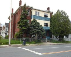  Albany Ave