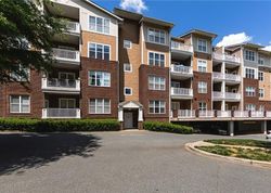  E Woodlawn Rd Apt 119