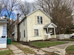  Hickory St