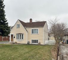 Rhodes Ave