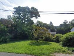  Valley Dr