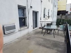 41st St