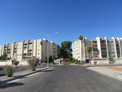  N Royal Crest Cir Uni