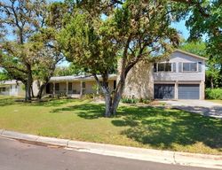  E Hillcrest Dr