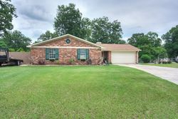  Shadowood Dr