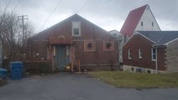  E Walnut St