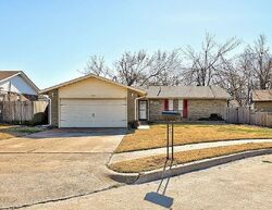  Oak Creek Dr