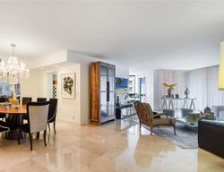  Brickell Ave Apt 1806