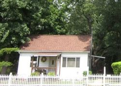  E Gossett St
