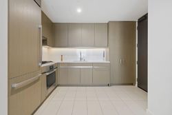  Francisco St Unit 121