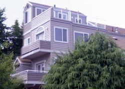  N 77th St