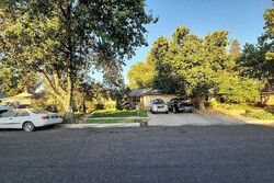  N Barton Ave