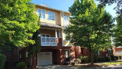  Lyndhurst Ave