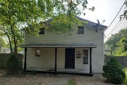 S Maple St
