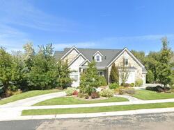  W Red Hawk Dr
