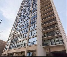  N La Salle Dr Apt 200