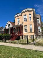  S Green St