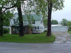  E Summit Ave