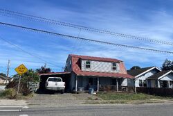  S 10th St