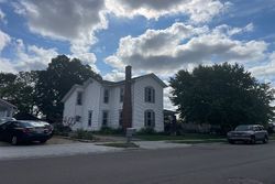  S Main St