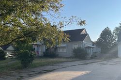  N Taylor St