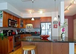  W Briar Pl Apt 13m