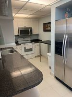  N Flagler Dr Apt 906