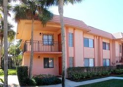  Lakeview Dr Apt 201