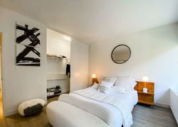  E Chestnut St Apt 2f