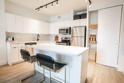  E Chestnut St Apt 4f